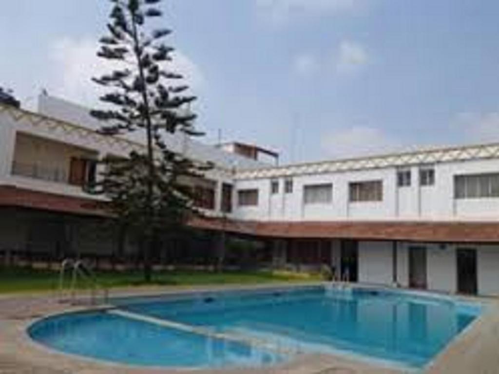 Dejavu Hotel Coimbatore Bagian luar foto