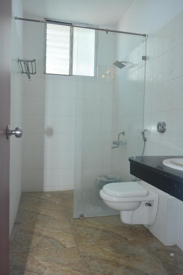 Dejavu Hotel Coimbatore Bagian luar foto
