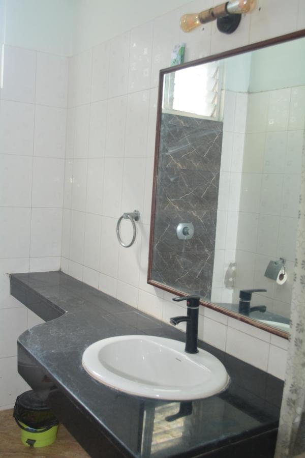 Dejavu Hotel Coimbatore Bagian luar foto