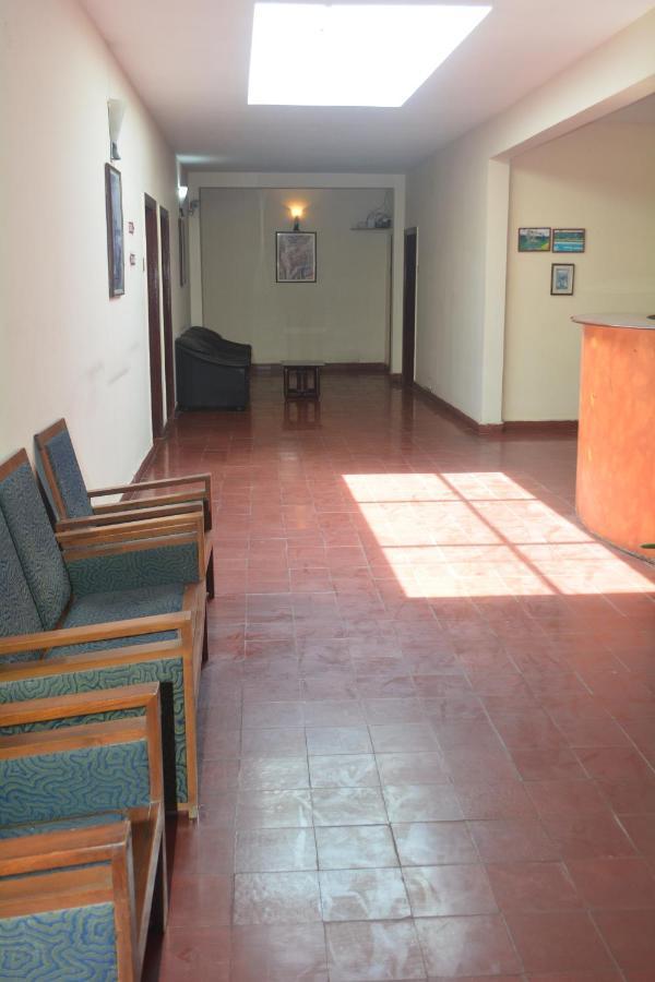 Dejavu Hotel Coimbatore Bagian luar foto