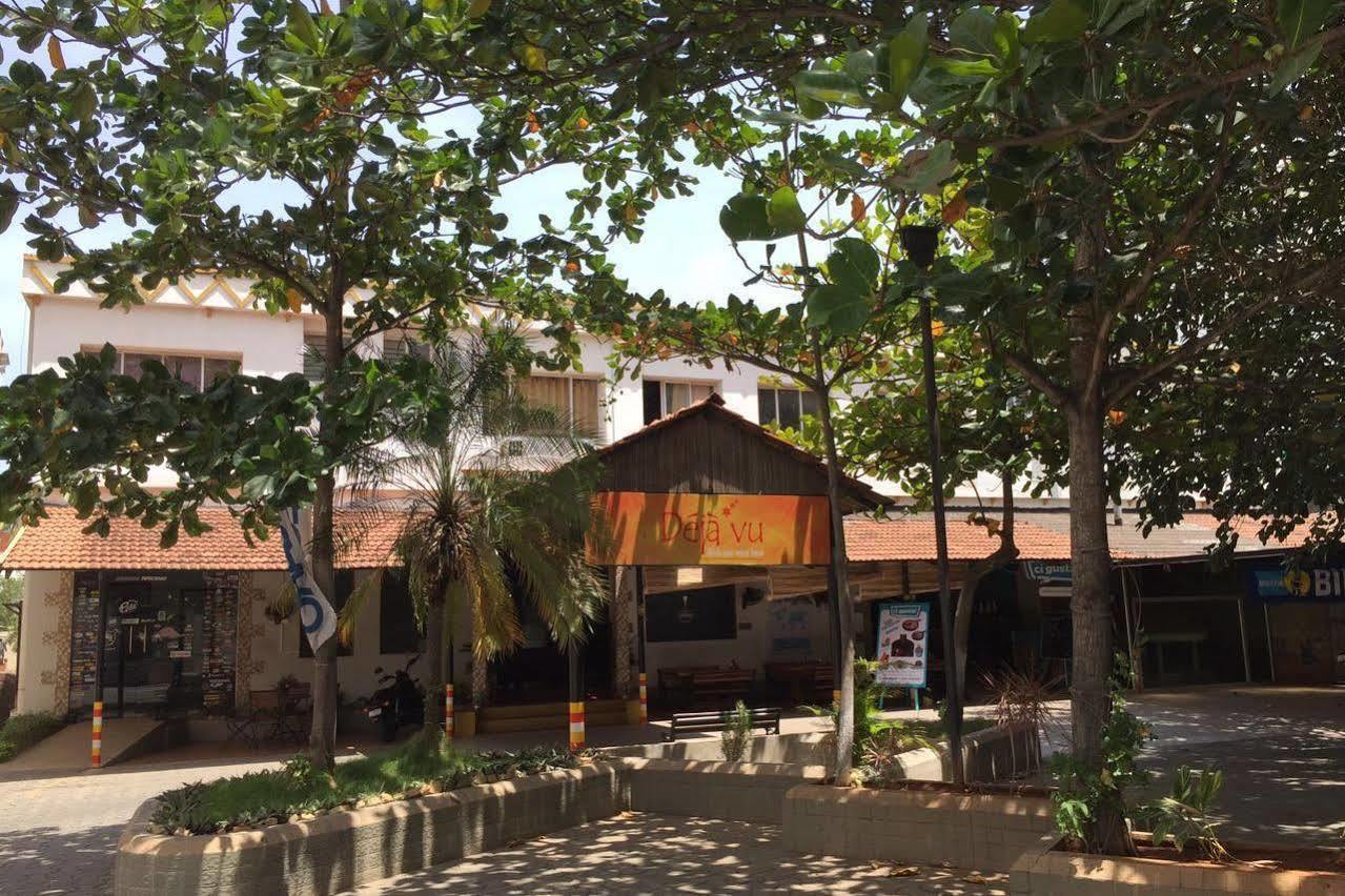 Dejavu Hotel Coimbatore Bagian luar foto